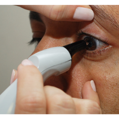 img-pachpen_eye_exam_on_black_male-1021_1